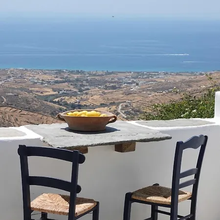 The Artist House Βίλα Τριαντάρος