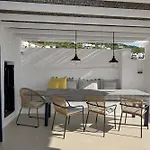 Вилла The Artist House *