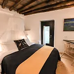 The Artist House Triandáros