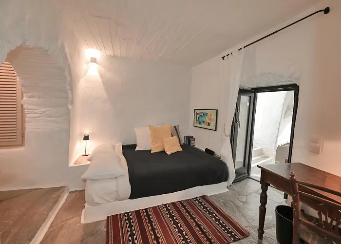 The Artist House * Triandáros